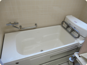 機械浴で使用するバスルームの写真